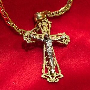 NEW Ornate Crucifix Pendant Necklace | Gold-Tone | Jesus Christ | Unisex | NWOT